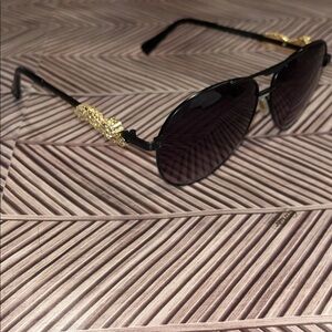 Cartier Black Aviator Sunglasses polarized Gradient dark lenses great condition